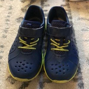 Size 10 toddler Surprize by Stride Rite shoes